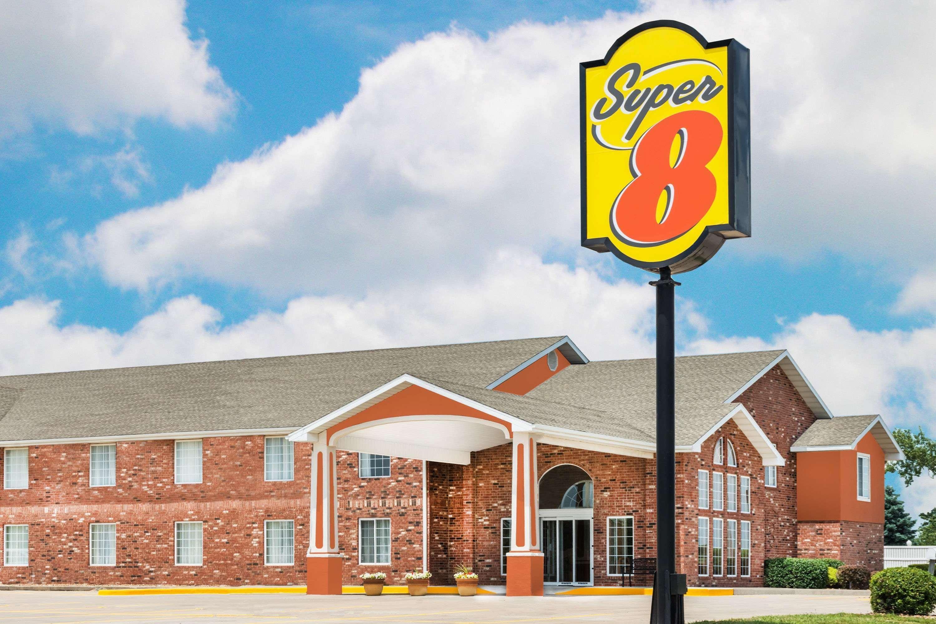 Super 8 By Wyndham Bolivar Εξωτερικό φωτογραφία